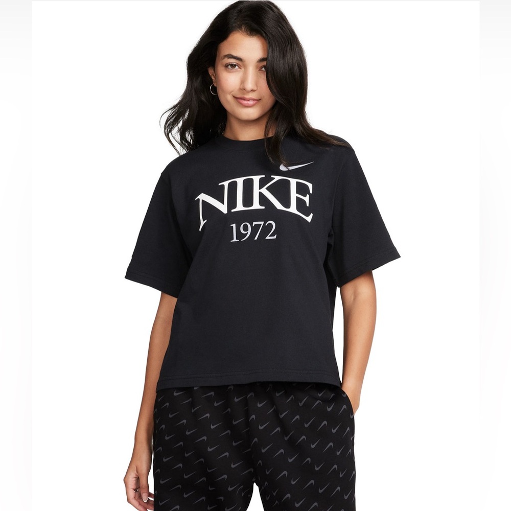 Nike Black Short Sleeve Tee
